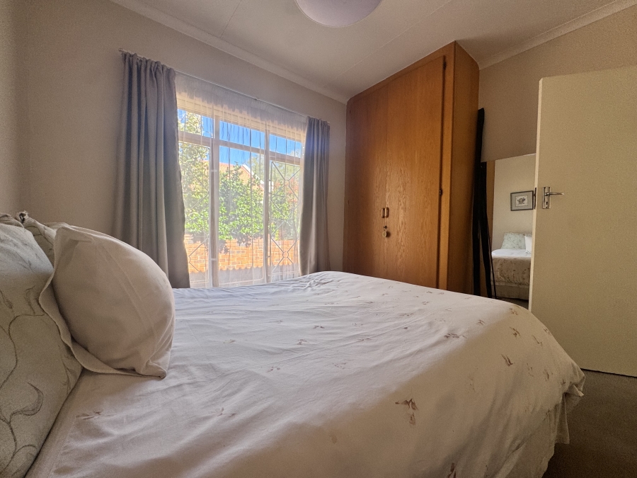 To Let 3 Bedroom Property for Rent in Flamwood North West